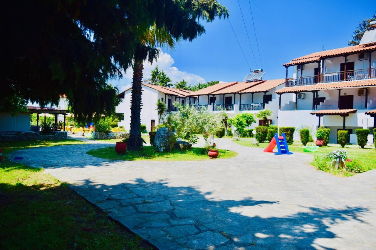 Hotel Kari Ouranoupoli Exterior photo