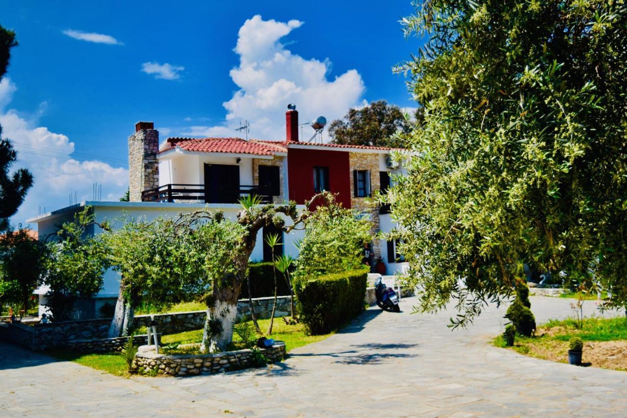 Hotel Kari Ouranoupoli Exterior photo