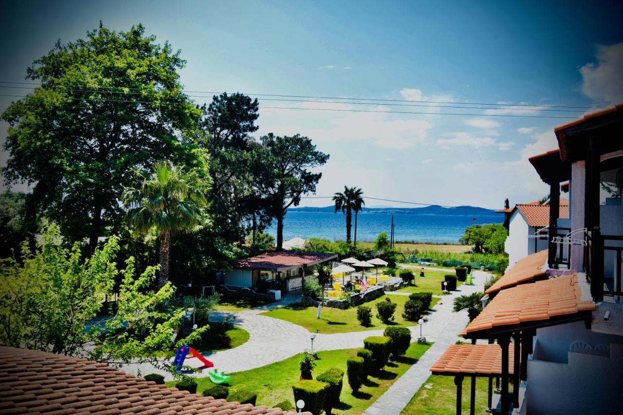 Hotel Kari Ouranoupoli Exterior photo