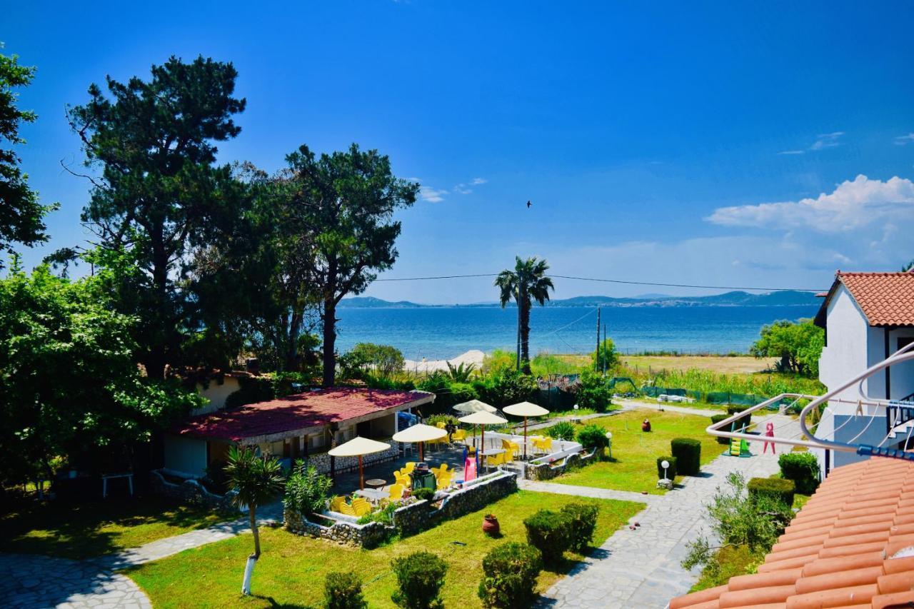 Hotel Kari Ouranoupoli Exterior photo