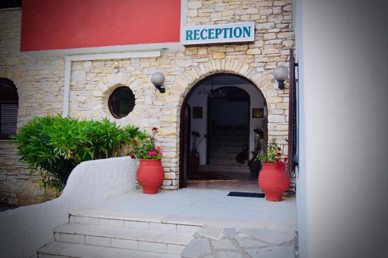 Hotel Kari Ouranoupoli Exterior photo