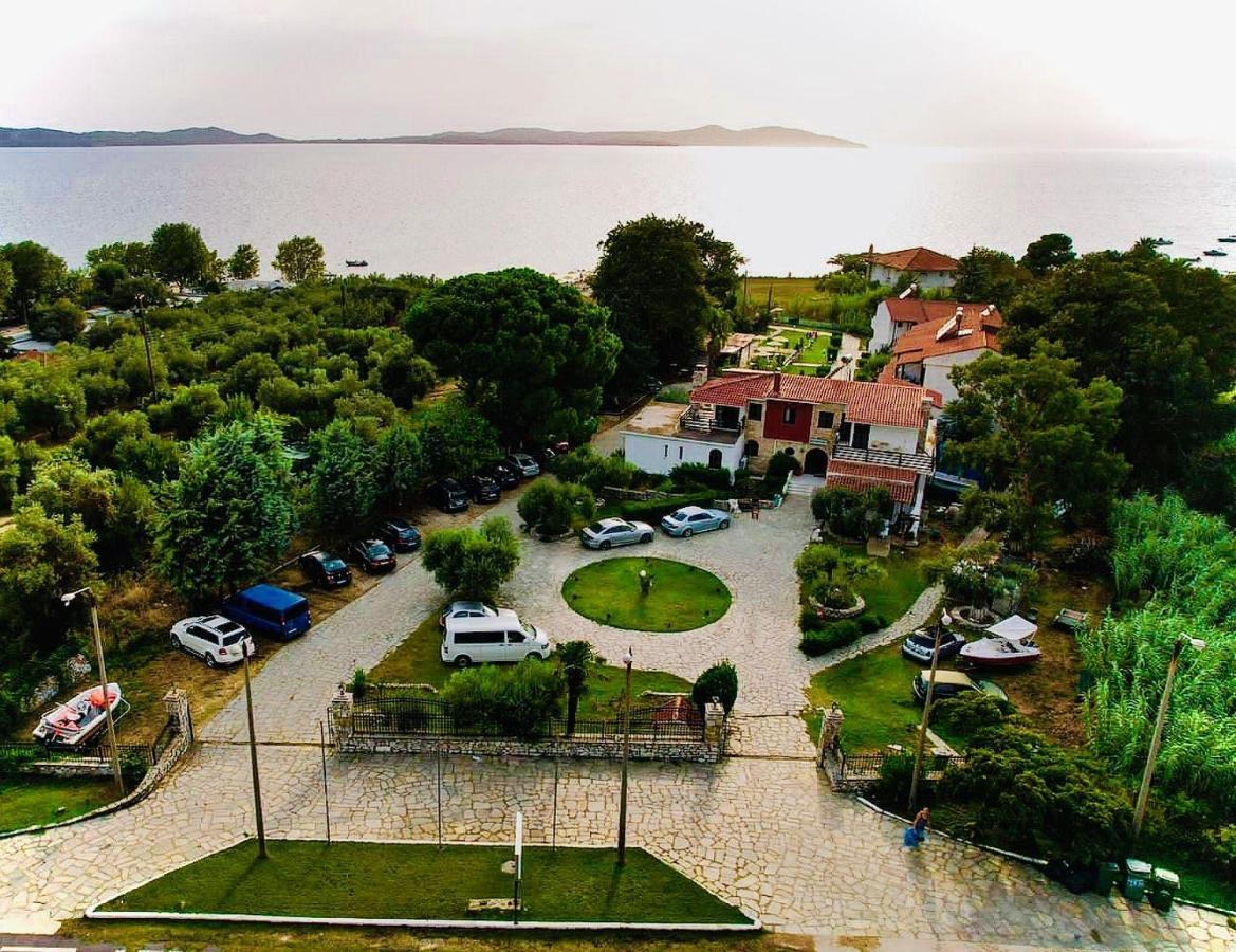 Hotel Kari Ouranoupoli Exterior photo